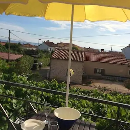 Apartmán Comfortable In Zambratija, 40 M², Near Beaches.