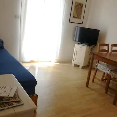 Comfortable In Zambratija, 40 M², Near Beaches. * Zambratija (Istria)