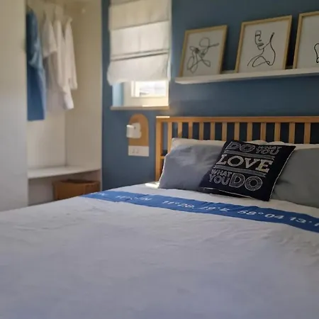 Apartmán Comfortable In Zambratija, 40 M², Near Beaches.