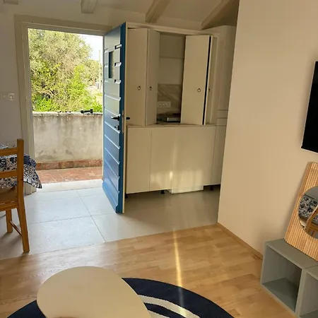 Apartmán Comfortable In Zambratija, 40 M², Near Beaches. Zambratija (Istria)