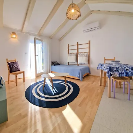 Comfortable In Zambratija, 40 M², Near Beaches. Zambratija (Istria)