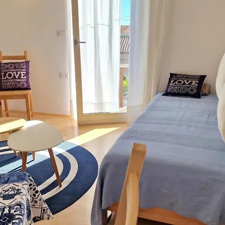 Comfortable In Zambratija, 40 M², Near Beaches. Apartman Zambratija (Istria)