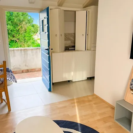 Comfortable In Zambratija, 40 M², Near Beaches. * Zambratija (Istria)