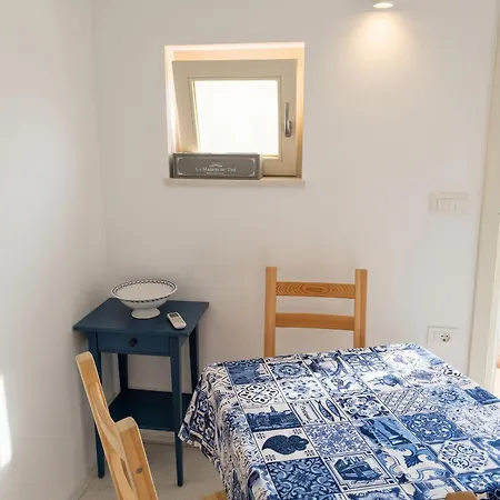 Comfortable In Zambratija, 40 M², Near Beaches. Apartman